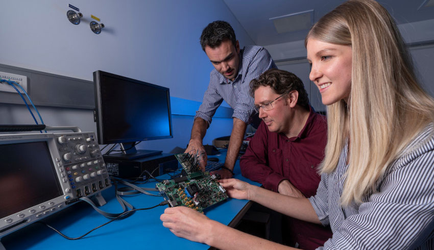 ANU scientists to use eyes in space to spot bushfire danger zones