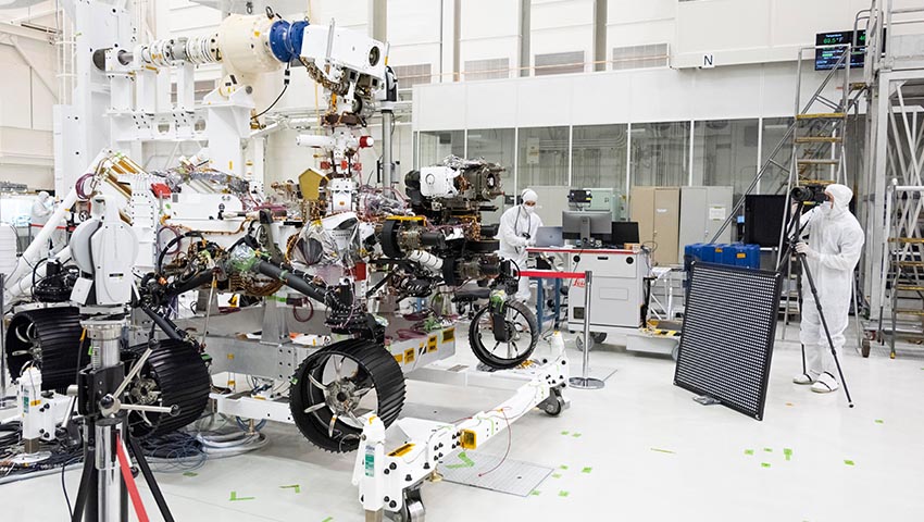 Final air deliveries bring Perseverance rover closer to launch