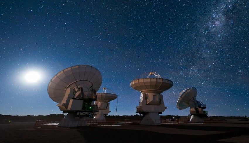 ANU scientists discover mystery gas near centre of Milky Way