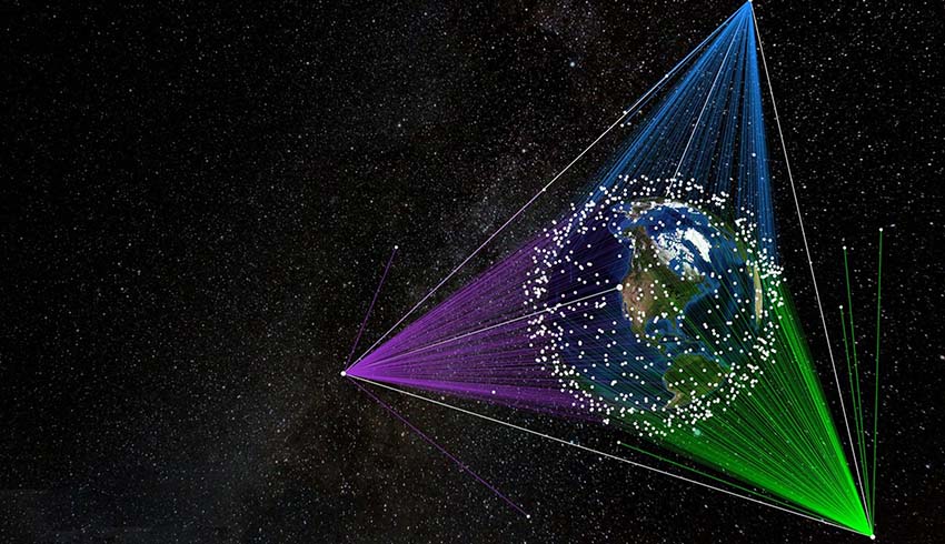 EOS expands offering, backs SpaceLink satellite data relay service